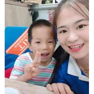 天童美语教师——用爱传授知识