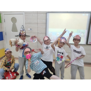 天童教育：孩子问题非常多，家长该怎么回答