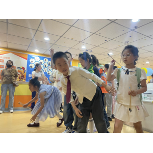 天童教育：与孩子建立深厚的友谊