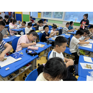 宁波天童教育：孩子英语课文背了不少，为什