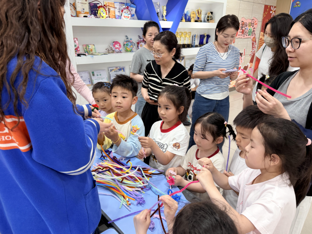 长沙天童教育：有一种远见，是陪孩子慢慢做英语启蒙(图1)