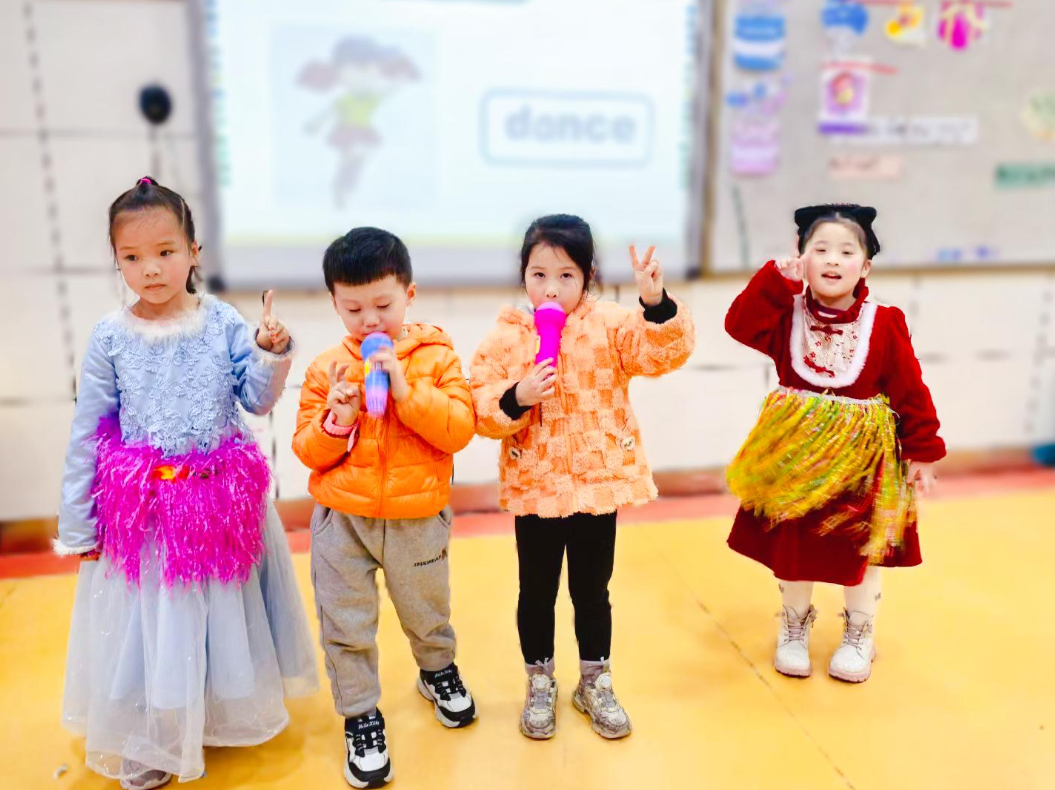 贵阳天童教育:孩子英语“落后”,先别急着“补”(图2) 贵阳天童教育:孩子英语“落后”,先别急着“补”(图2)
