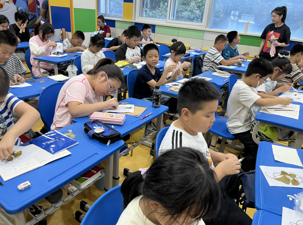 宁波天童教育：孩子英语课文背了不少，为什么还是不会说？(图1)